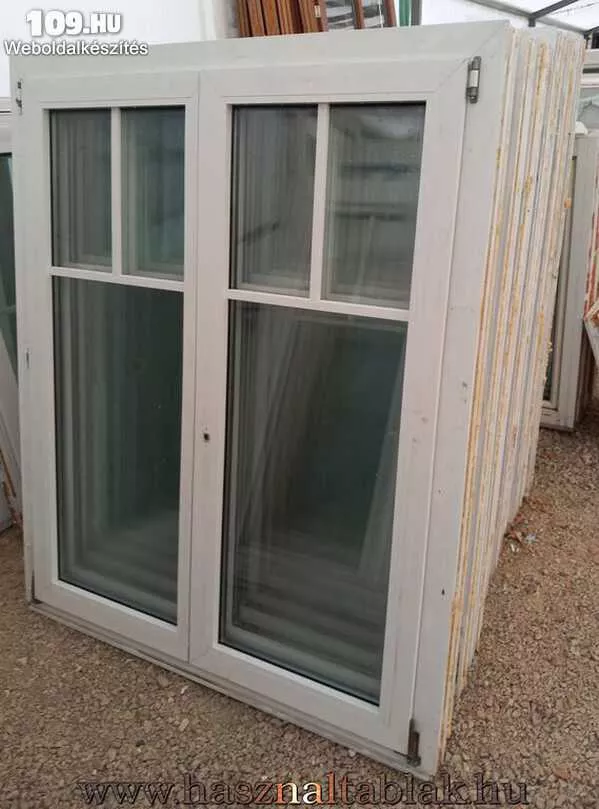 Bontott műanyag ablak 2 szárnyas kivitel 130x156-os méret